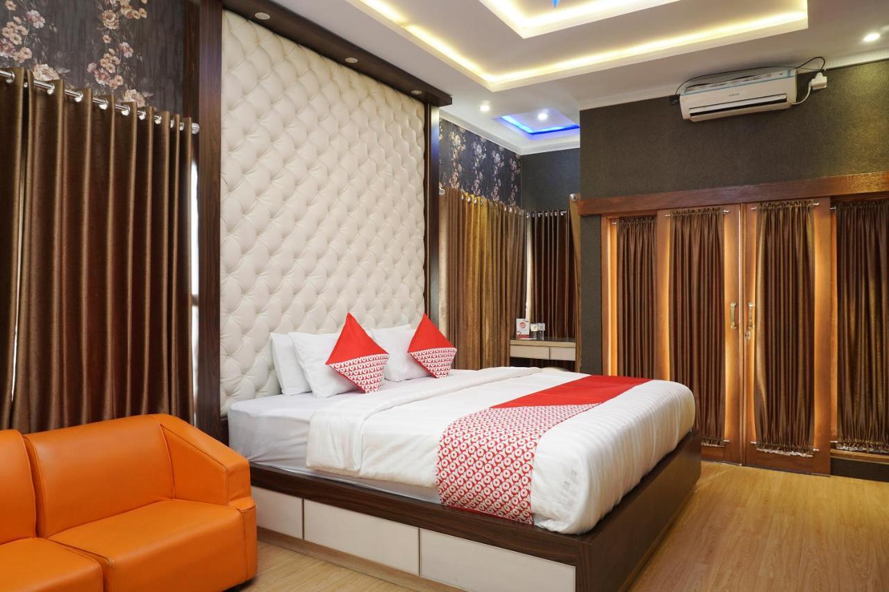 Super Oyo 444 Rafitha Homestay Baturetno Εξωτερικό φωτογραφία