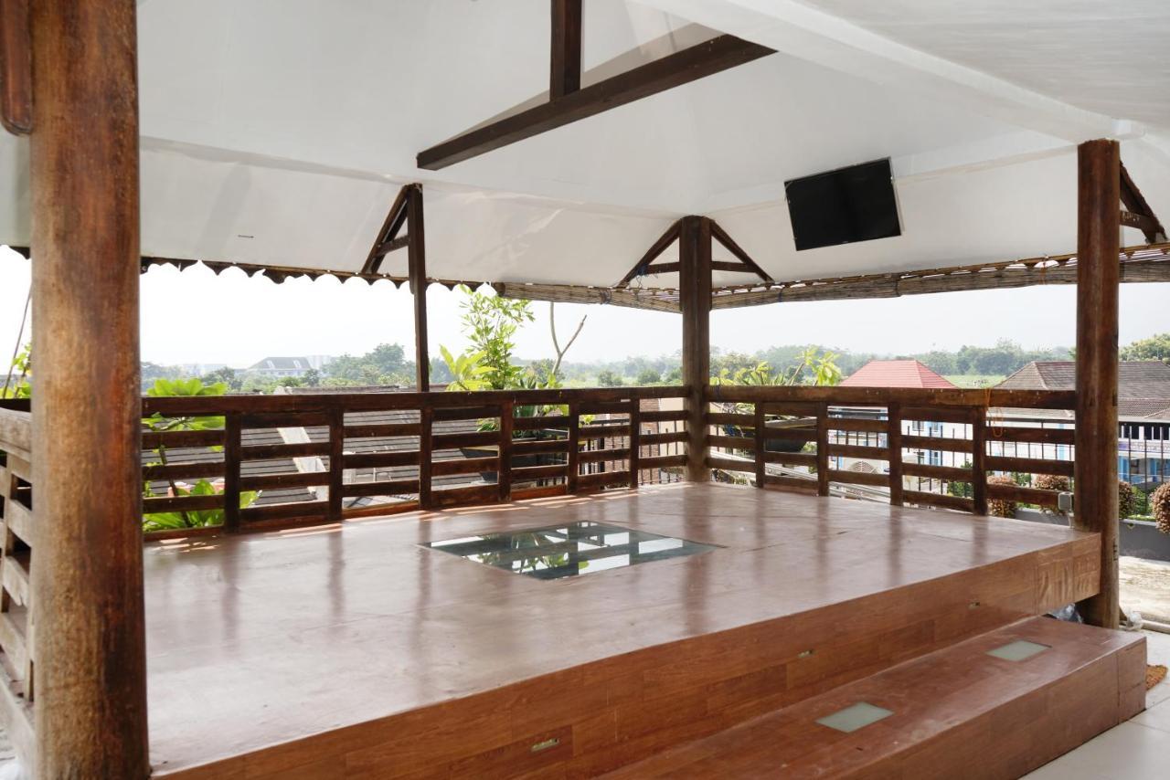 Super Oyo 444 Rafitha Homestay Baturetno Εξωτερικό φωτογραφία
