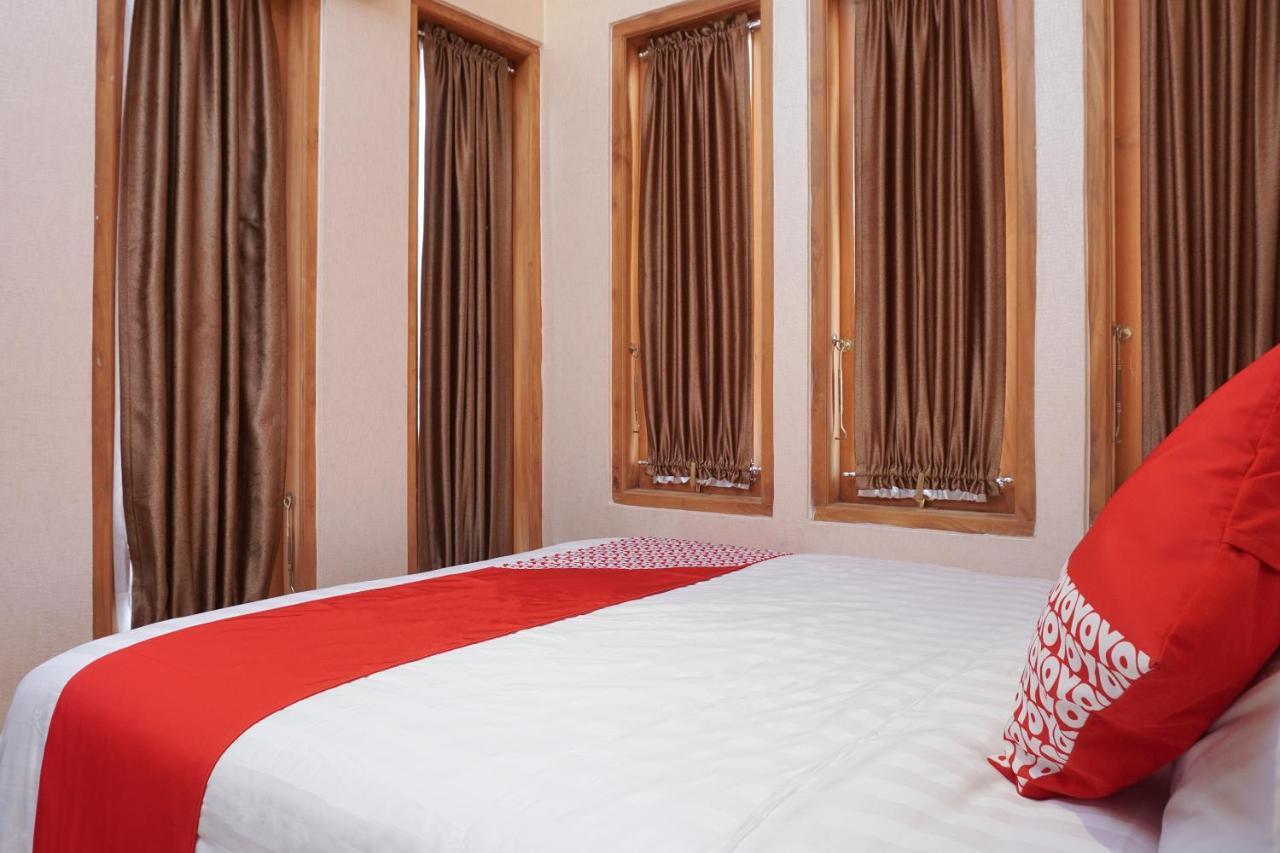 Super Oyo 444 Rafitha Homestay Baturetno Εξωτερικό φωτογραφία