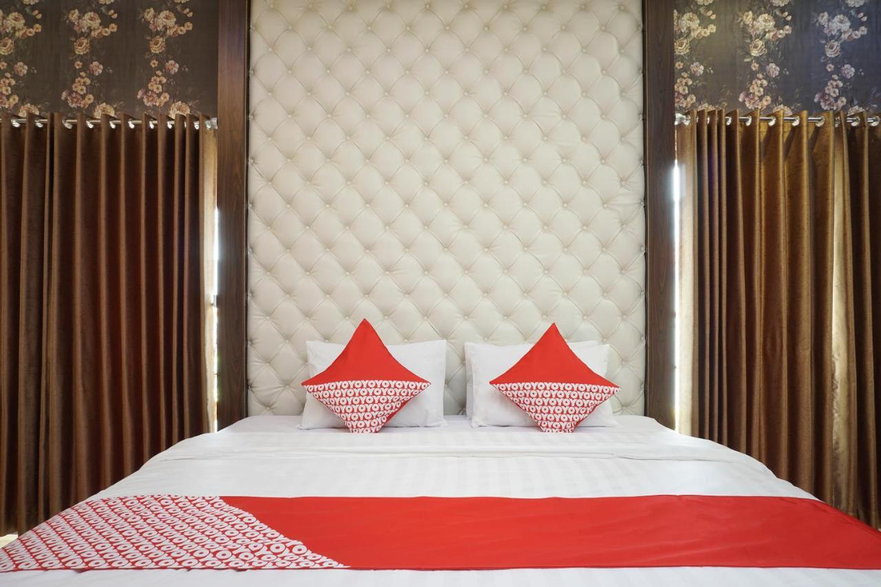 Super Oyo 444 Rafitha Homestay Baturetno Εξωτερικό φωτογραφία